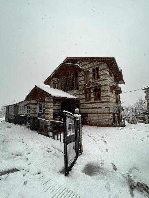 Aroma TARU VILLA / cottage ,Manali Esterno foto