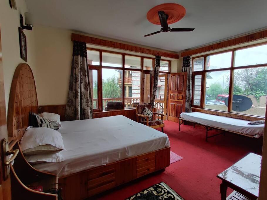 Aroma TARU VILLA / cottage ,Manali Esterno foto